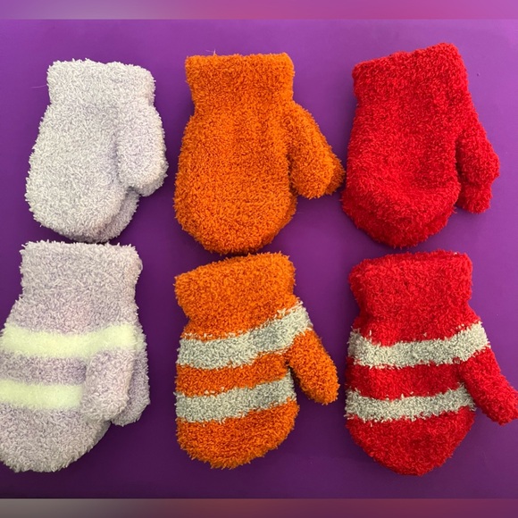 Adorable youth mittens. Red, gray, orange, lavender, white in these 6 pair. NWT. - Picture 7 of 8